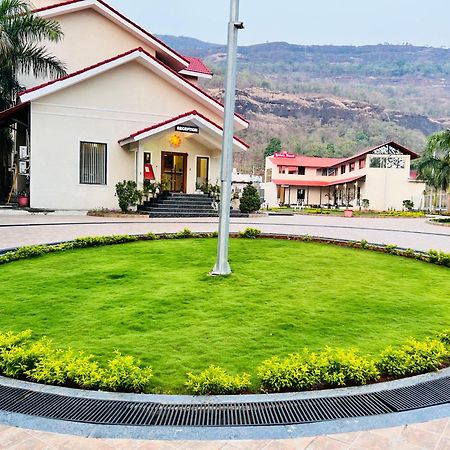 The Grand Leela Resort Кополи Экстерьер фото