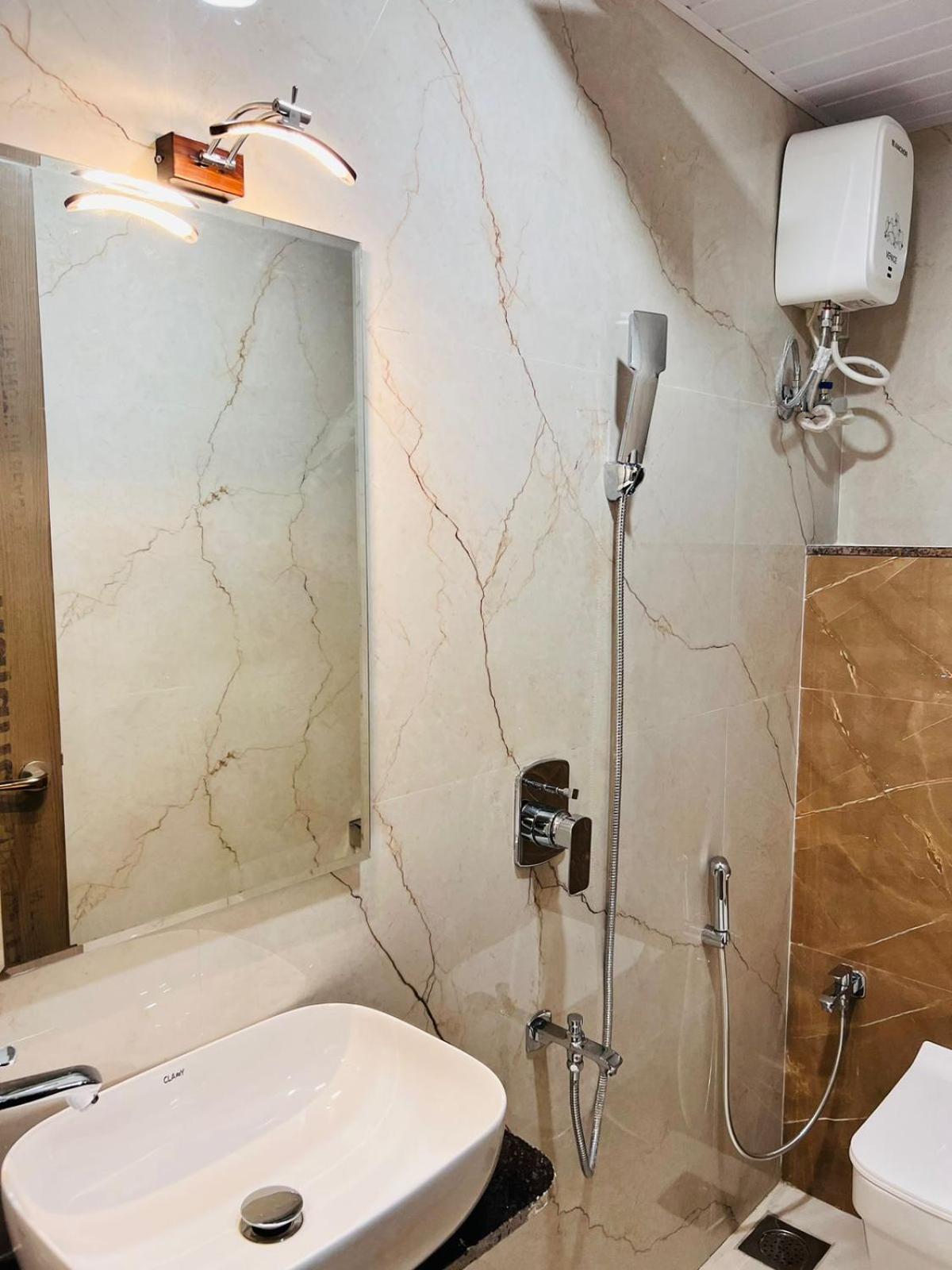 The Grand Leela Resort Кополи Экстерьер фото