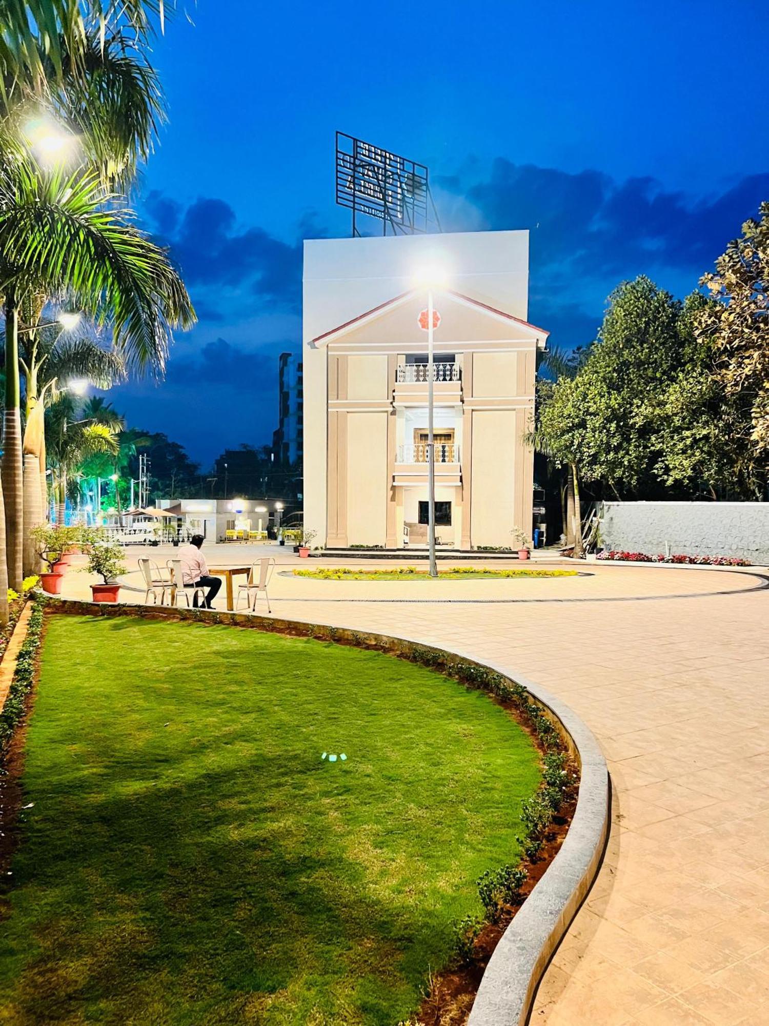 The Grand Leela Resort Кополи Экстерьер фото