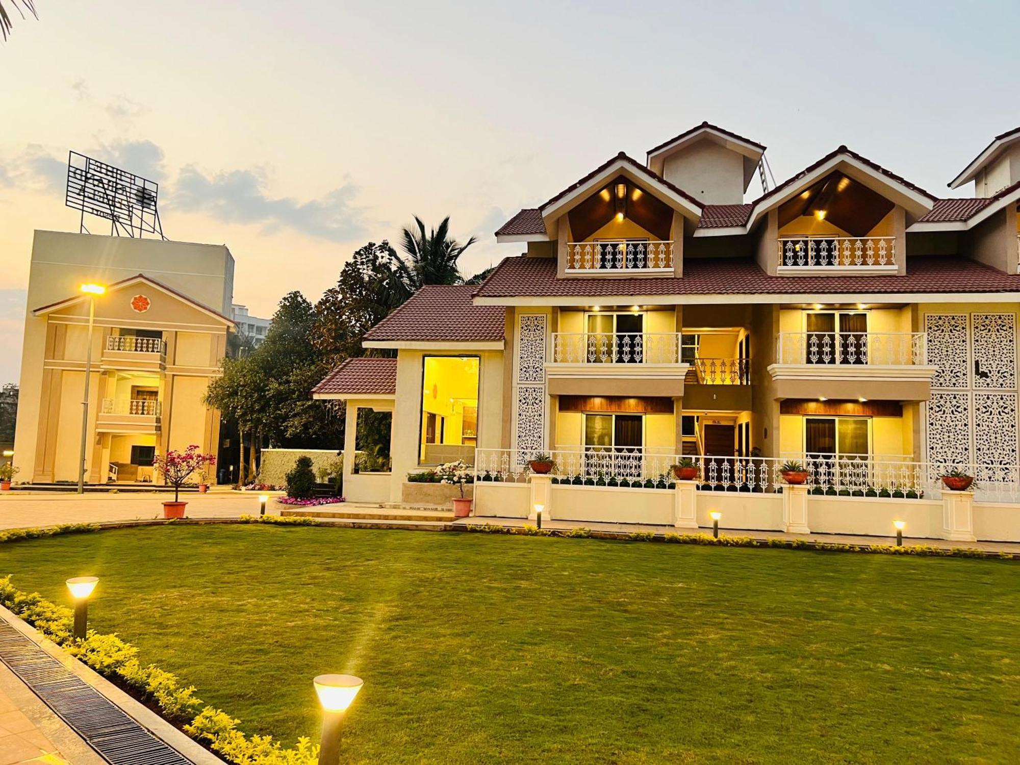 The Grand Leela Resort Кополи Экстерьер фото
