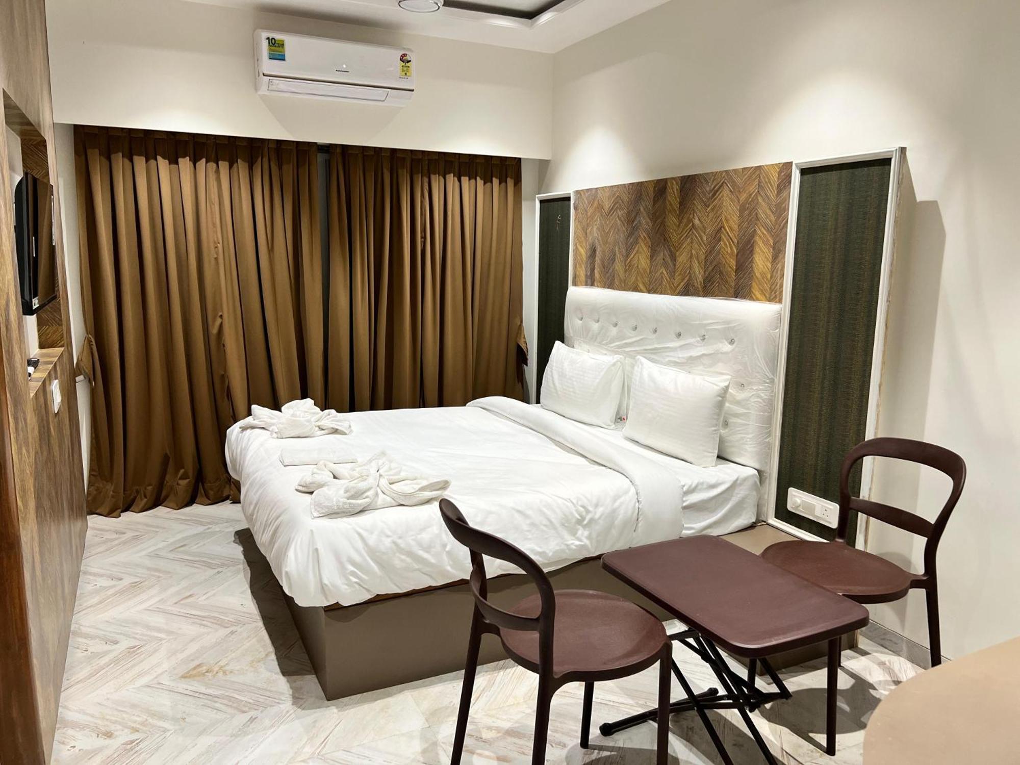 The Grand Leela Resort Кополи Экстерьер фото