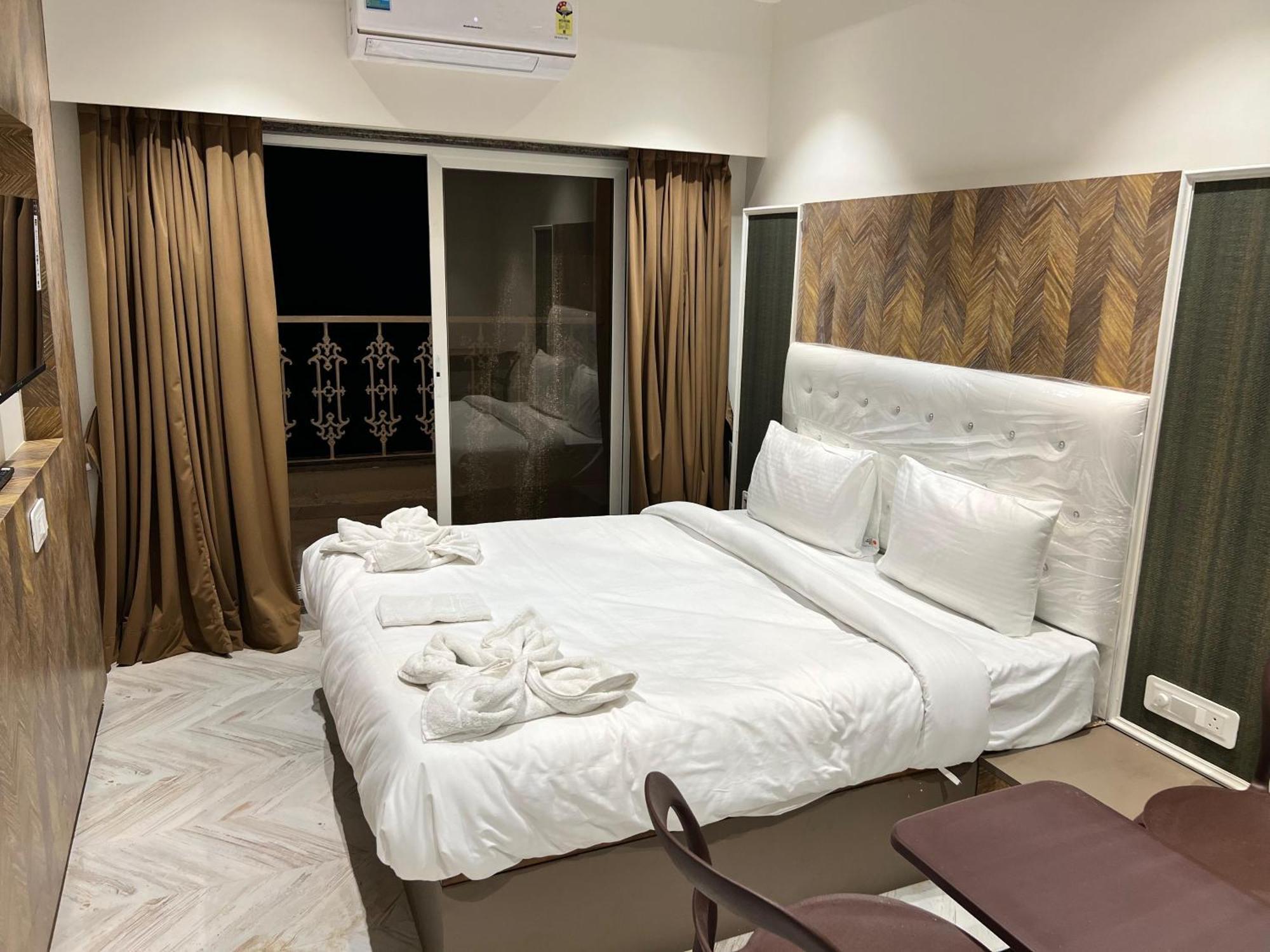 The Grand Leela Resort Кополи Экстерьер фото